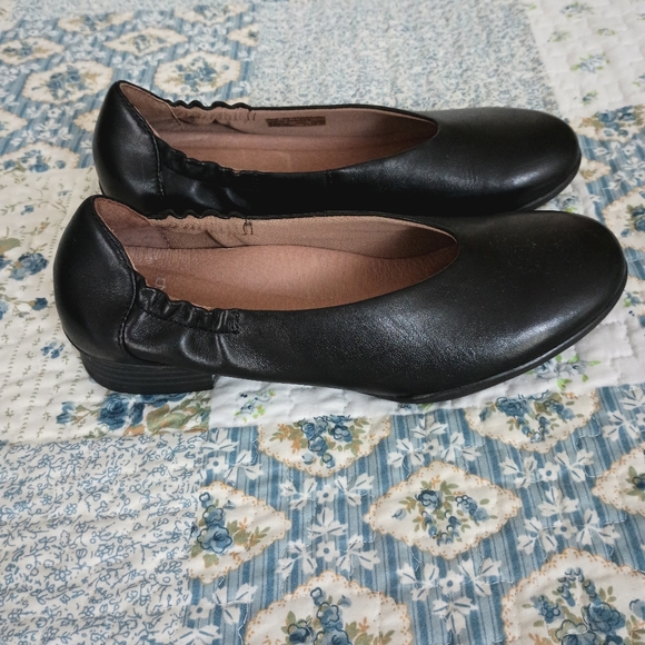 Dansko Black Flats 8.5 ...39 - Picture 5 of 8